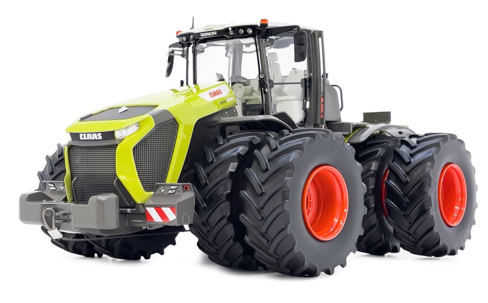 Claas Xerion 12.590 Trac with Duals - 1:32